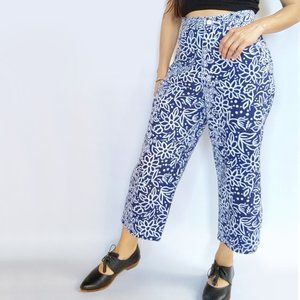 Vintage Bill Blass flower pattern retro blue jeans